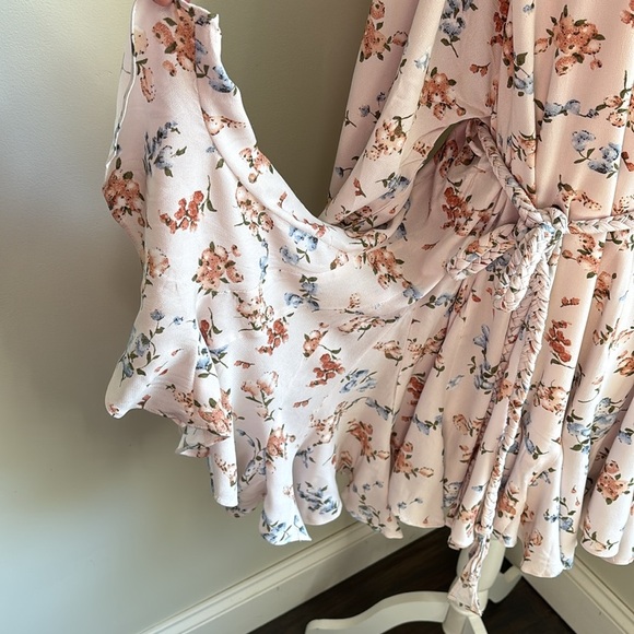 Baltic Born Galia Mini Dress in Beige Blue Green Floral NWT - Picture 12 of 16